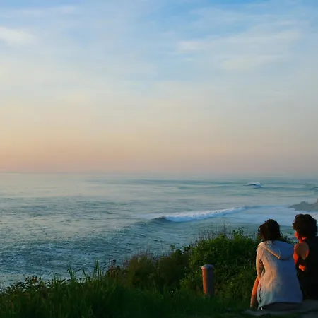 Izpi Urdin Holistic Surfhouse Quarto em Acomodações Particulares