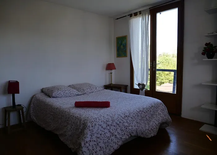 Izpi Urdin Holistic Surfhouse Quarto em Acomodações Particulares *